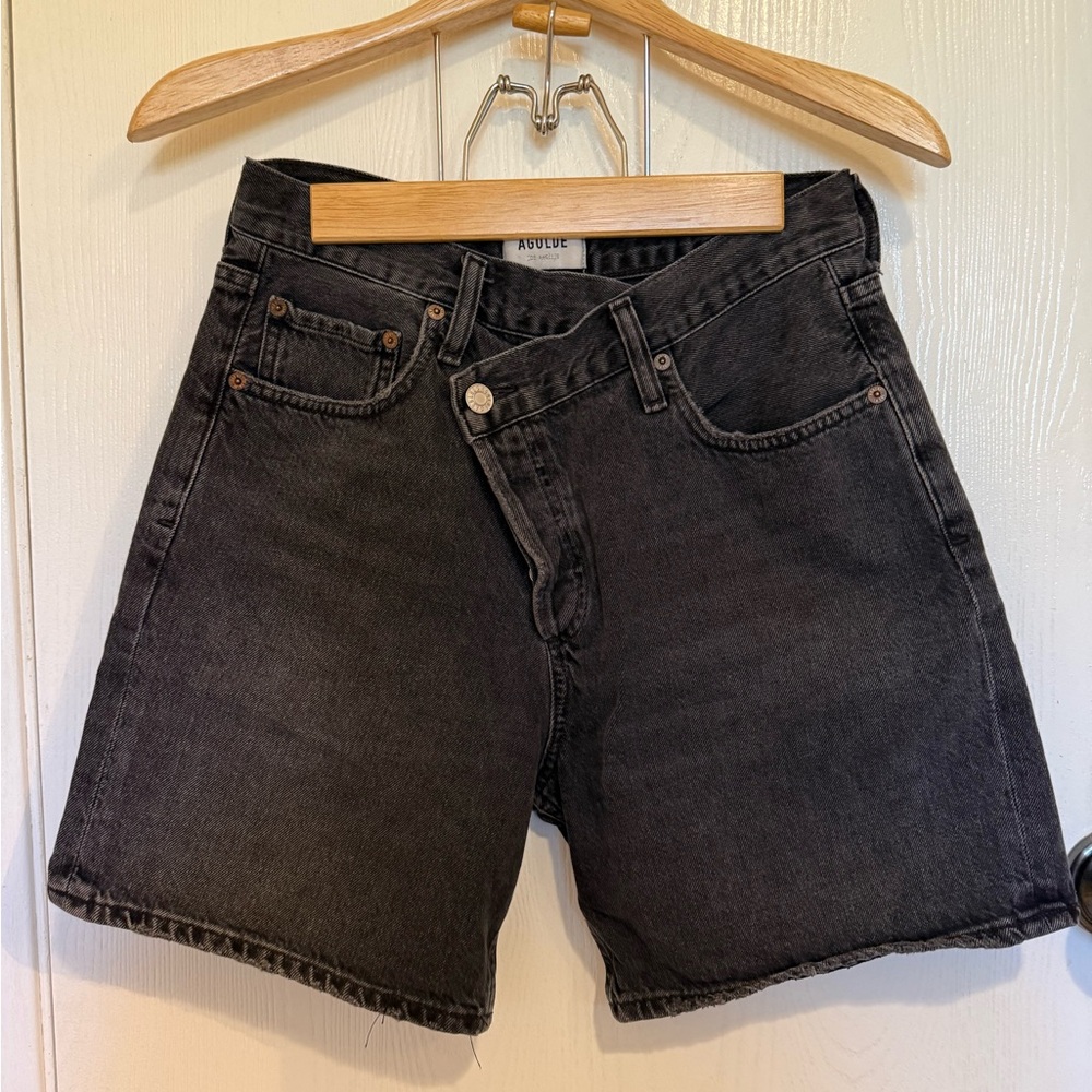 AGOLDE Criss Cross Short in Black Sz 26